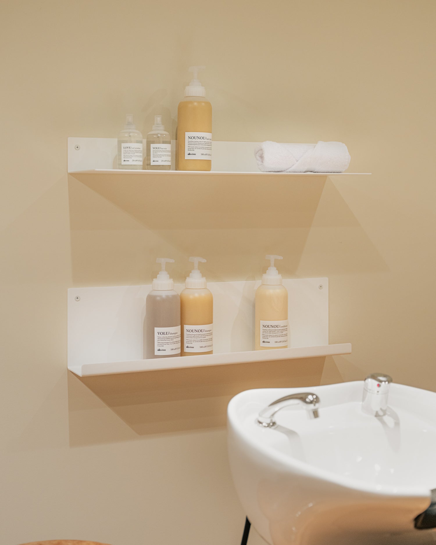 Display Metal - Shelf in white aluminum